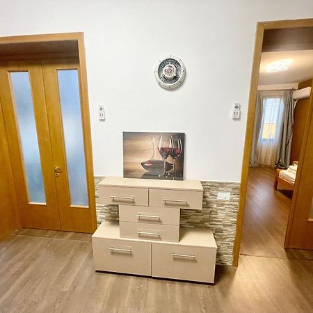 Elephant Бухарест Екстер'єр фото